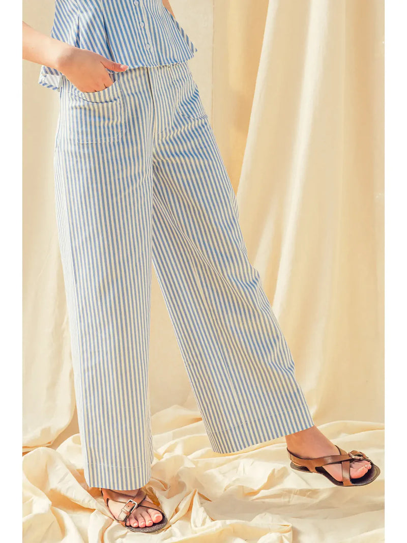 Shop women's trending bottoms for all occasions. 