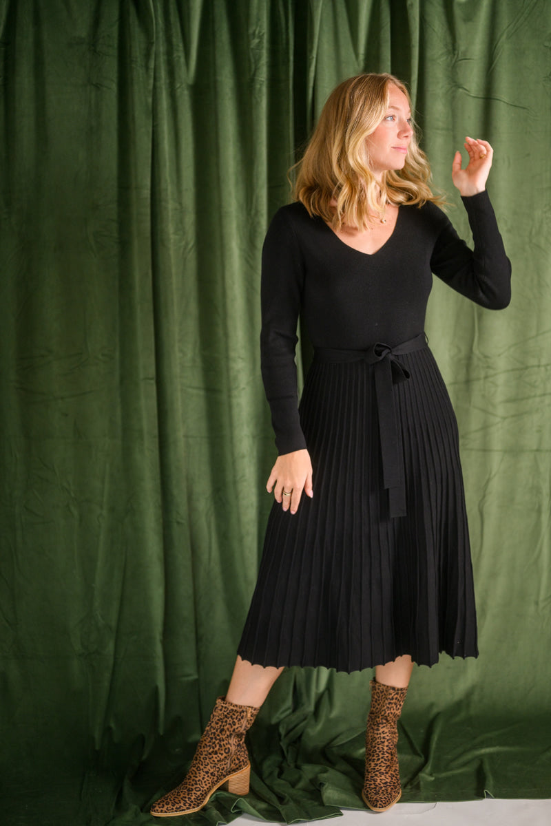 Pitch Black Pleated Skirt Knitted Dress