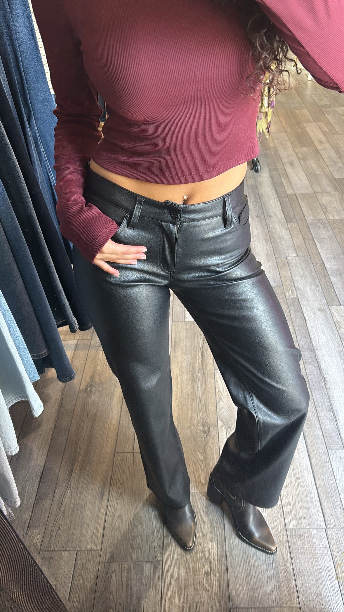 Keeper Low Rise Straight in Black