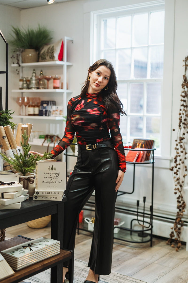 Taylore Top Blurry Floral