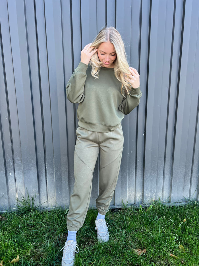 Holland Olive Sweatshirt