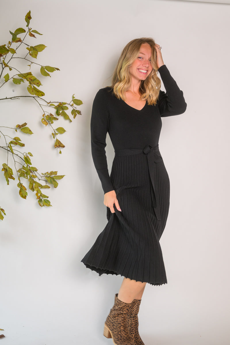 Pitch Black Pleated Skirt Knitted Dress