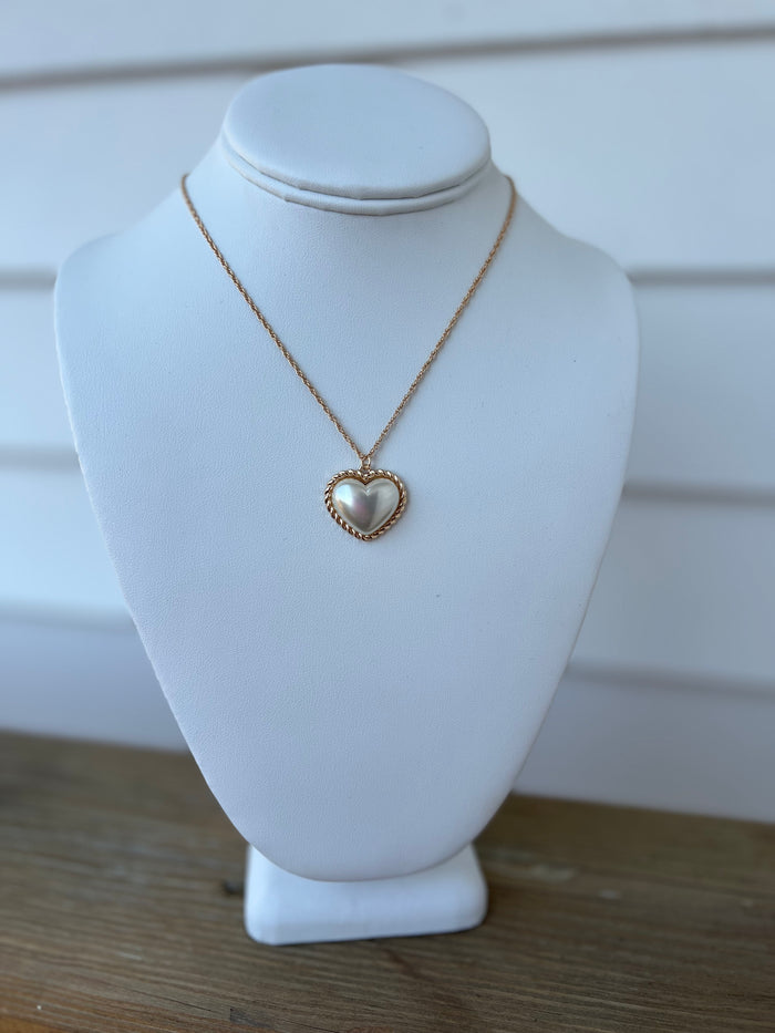 Rope Outline Pearl Heart Necklace