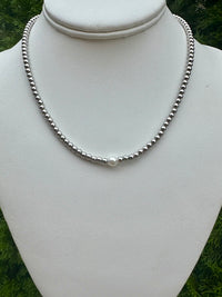 Lizzie Necklace Silver