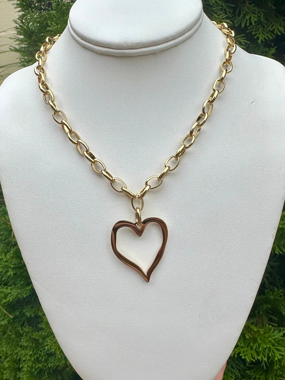 Large Open Heart Necklace Gold