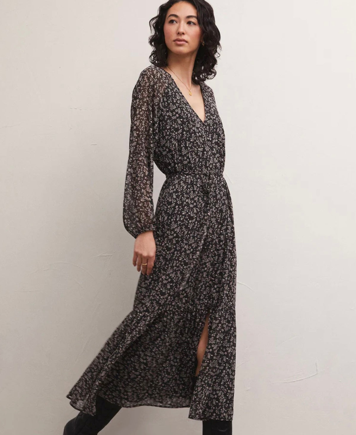 Della Floral Midi Dress Blush Della Floral Midi Dress Blush