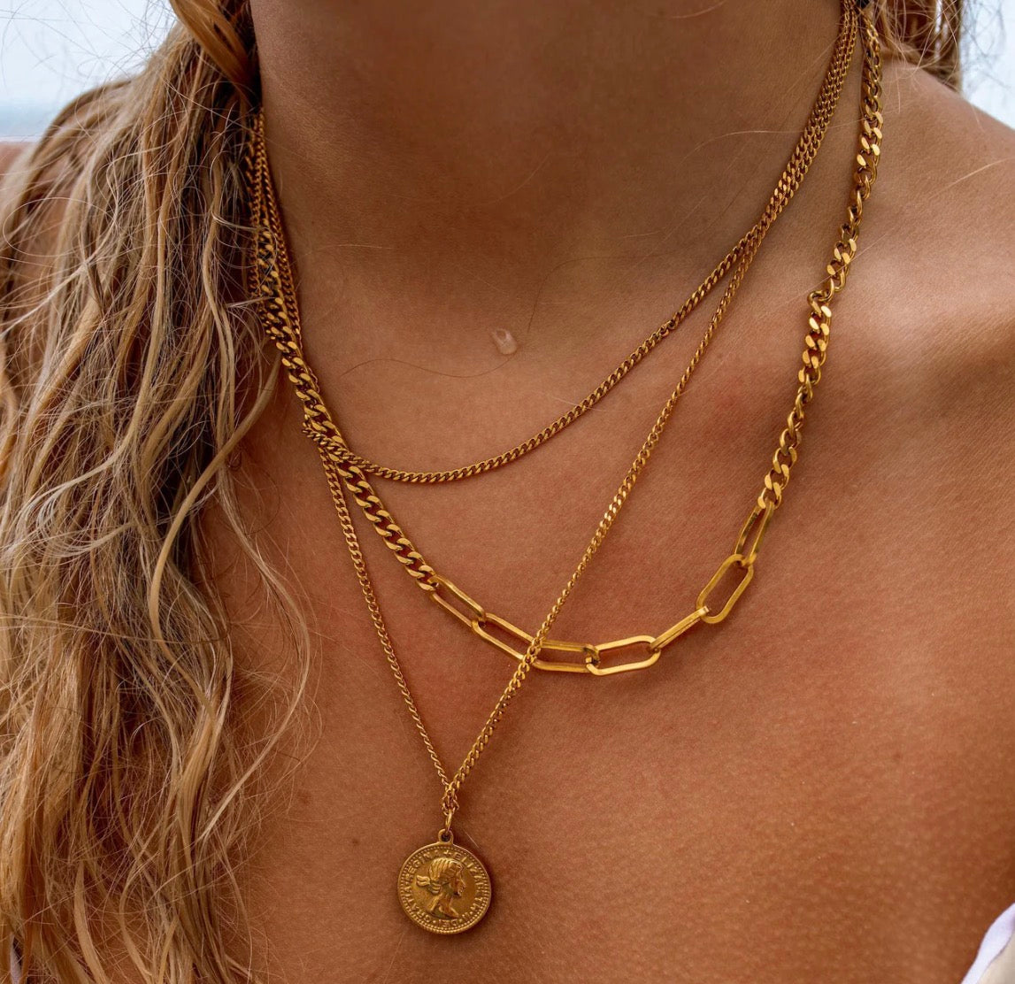 3 Little Birds Necklace - Gold