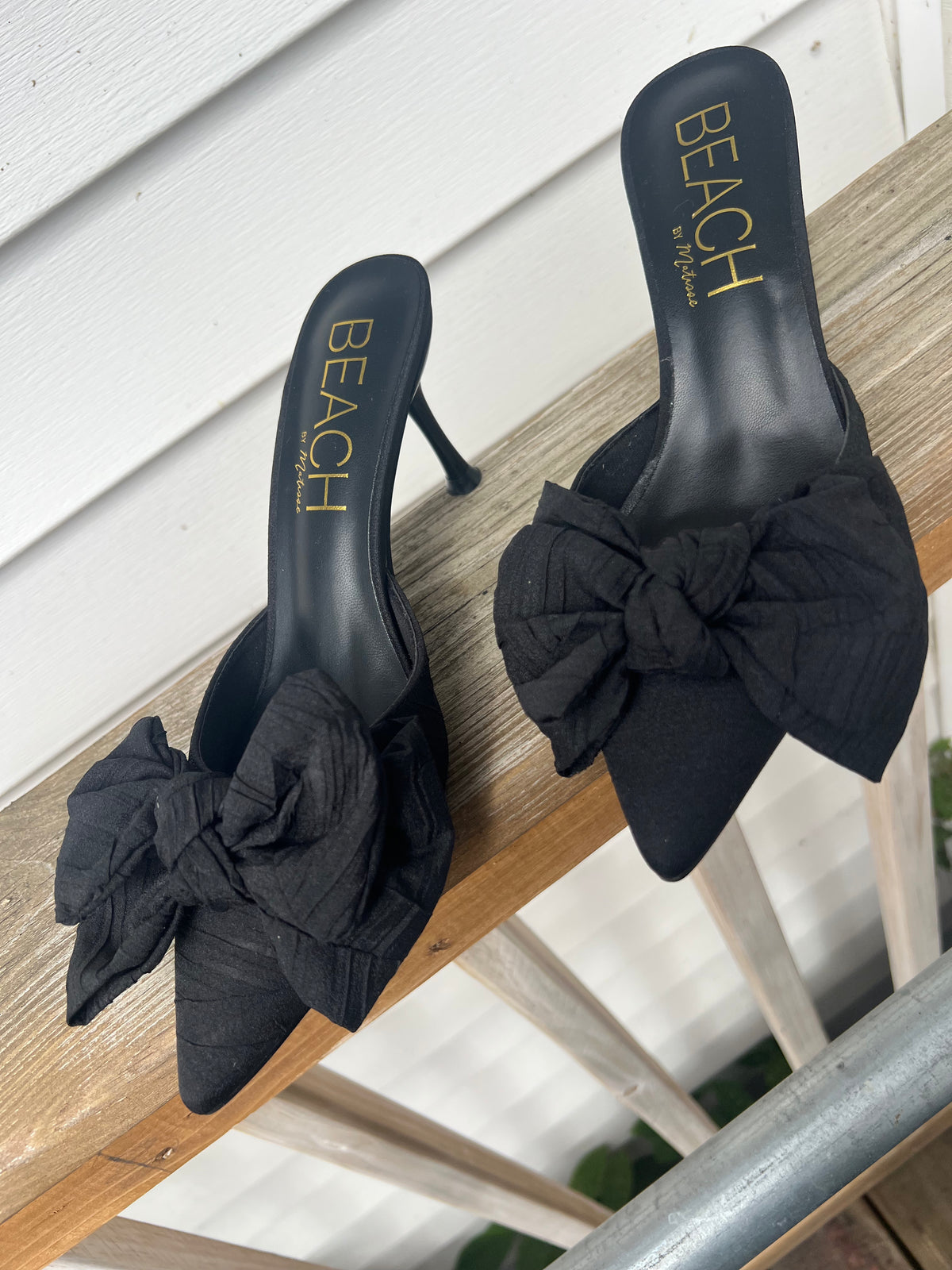 Goldie Black Bow Heel