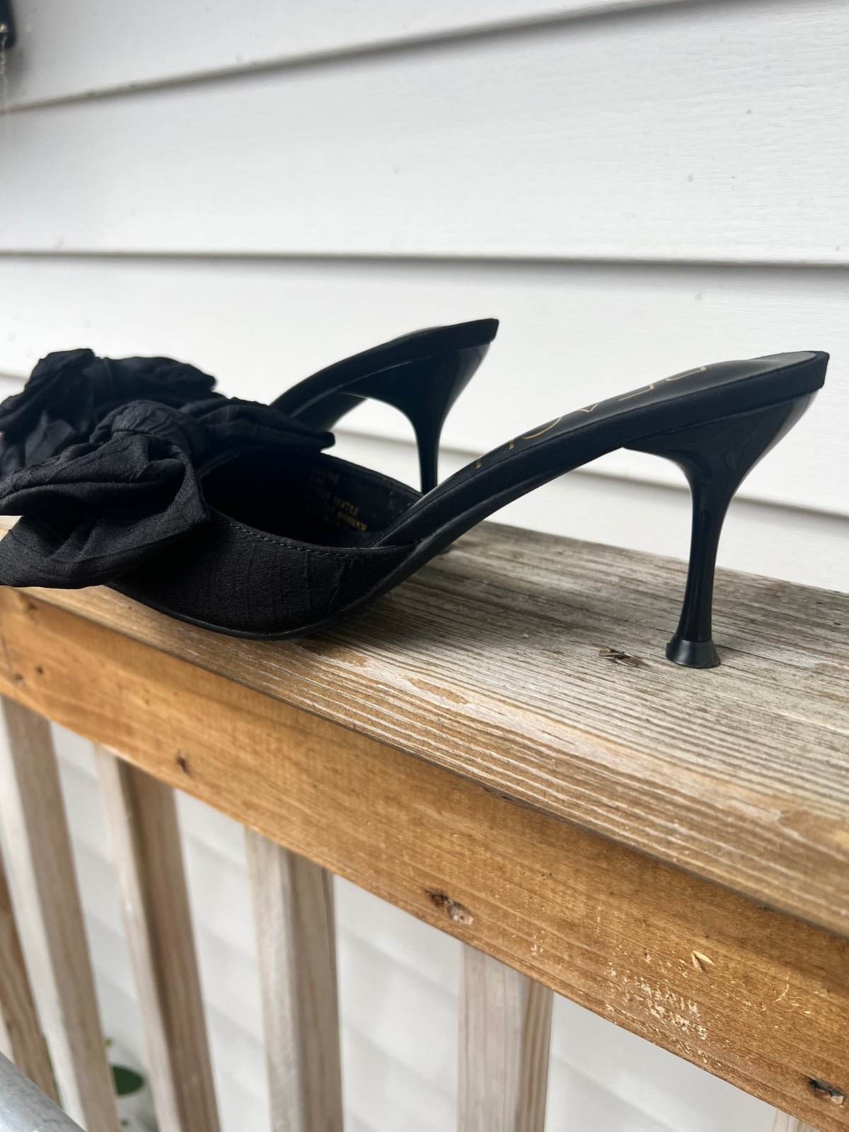 Goldie Black Bow Heel