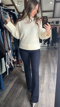 Ivi Sweater