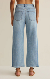 Luna Stretch Crop Bowed Jean