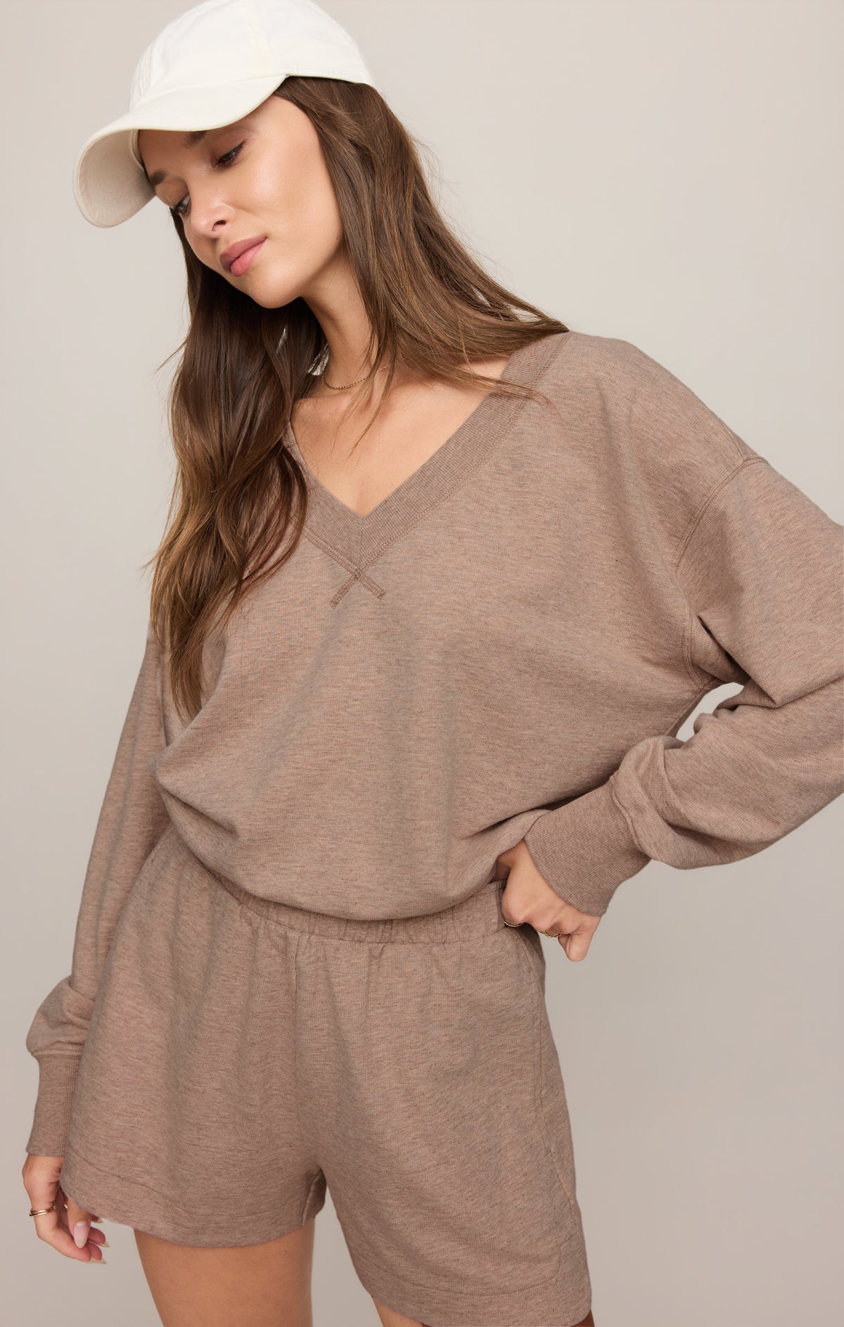 The Everyday V-Neck - Heather Ash
