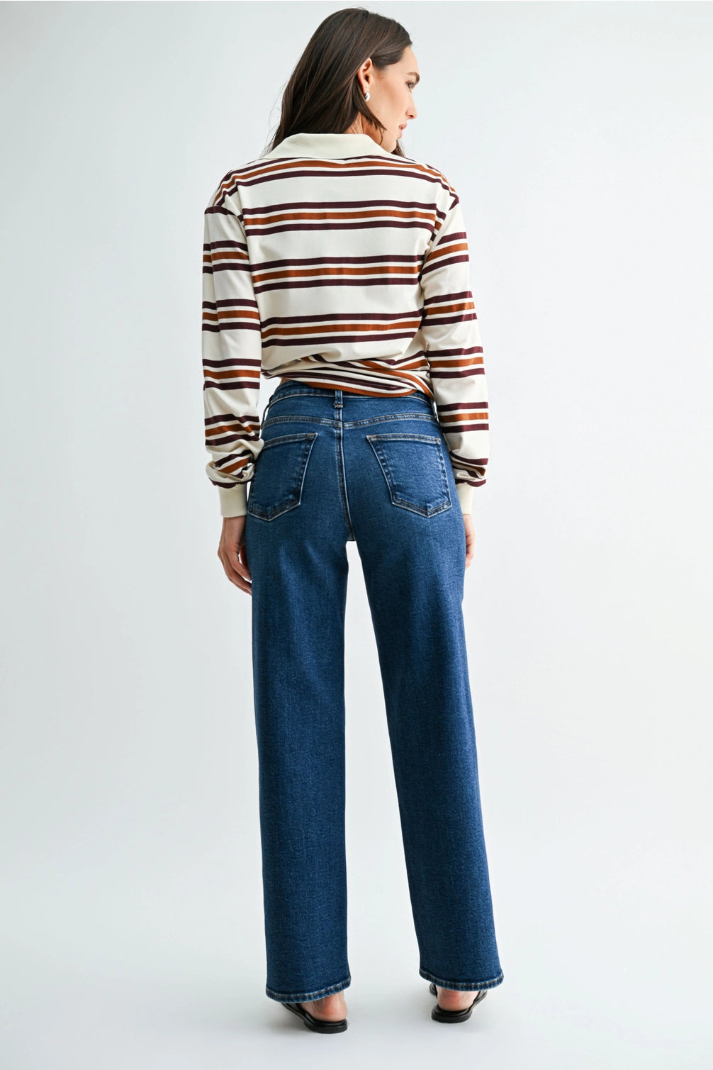 Classic Mid Rise Straight - Dark Denim Just Black Jeans