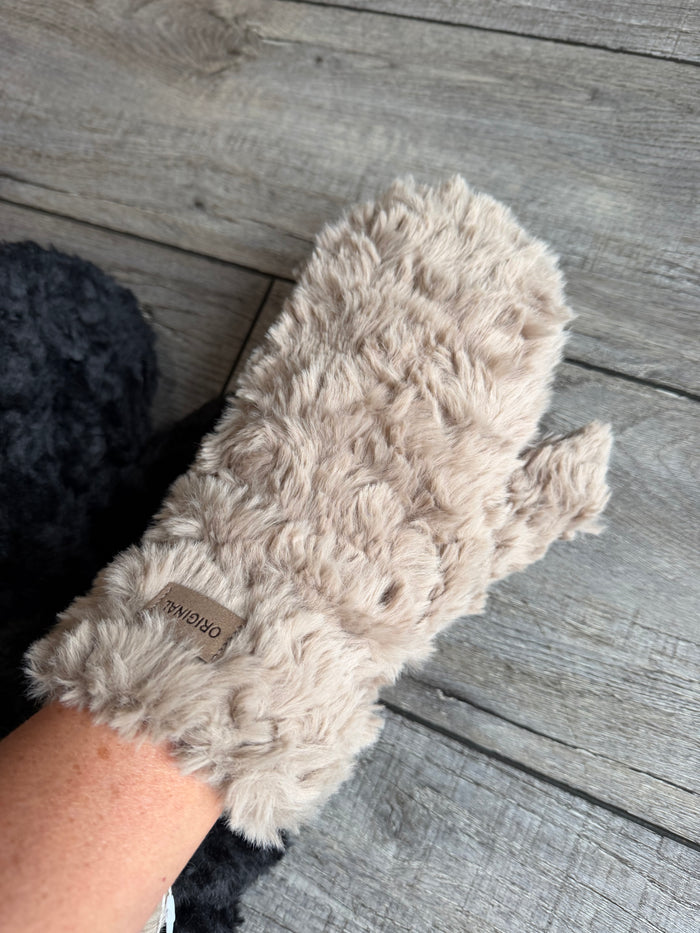 Minky Swirls Faux Fur Mittens Black