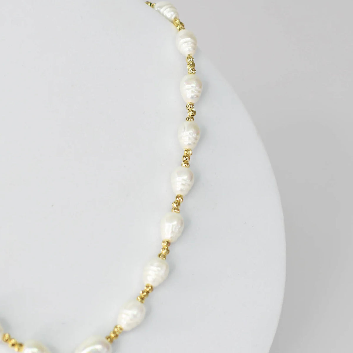 Pearl Chic Necklace