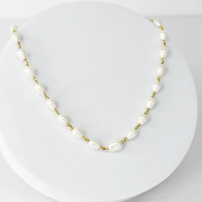 Pearl Chic Necklace