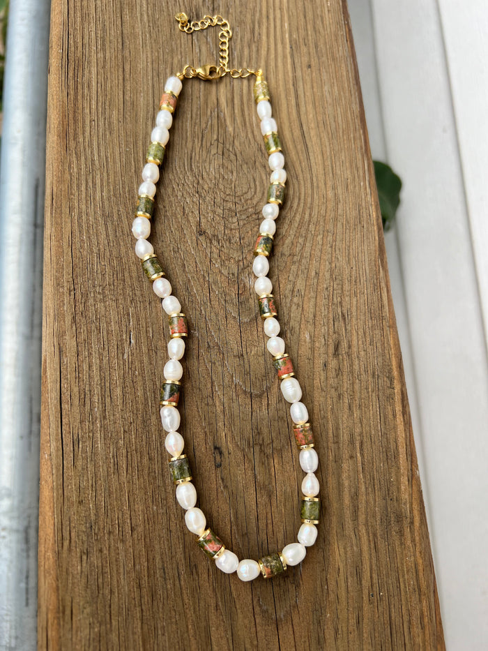 Simply Chic Necklace