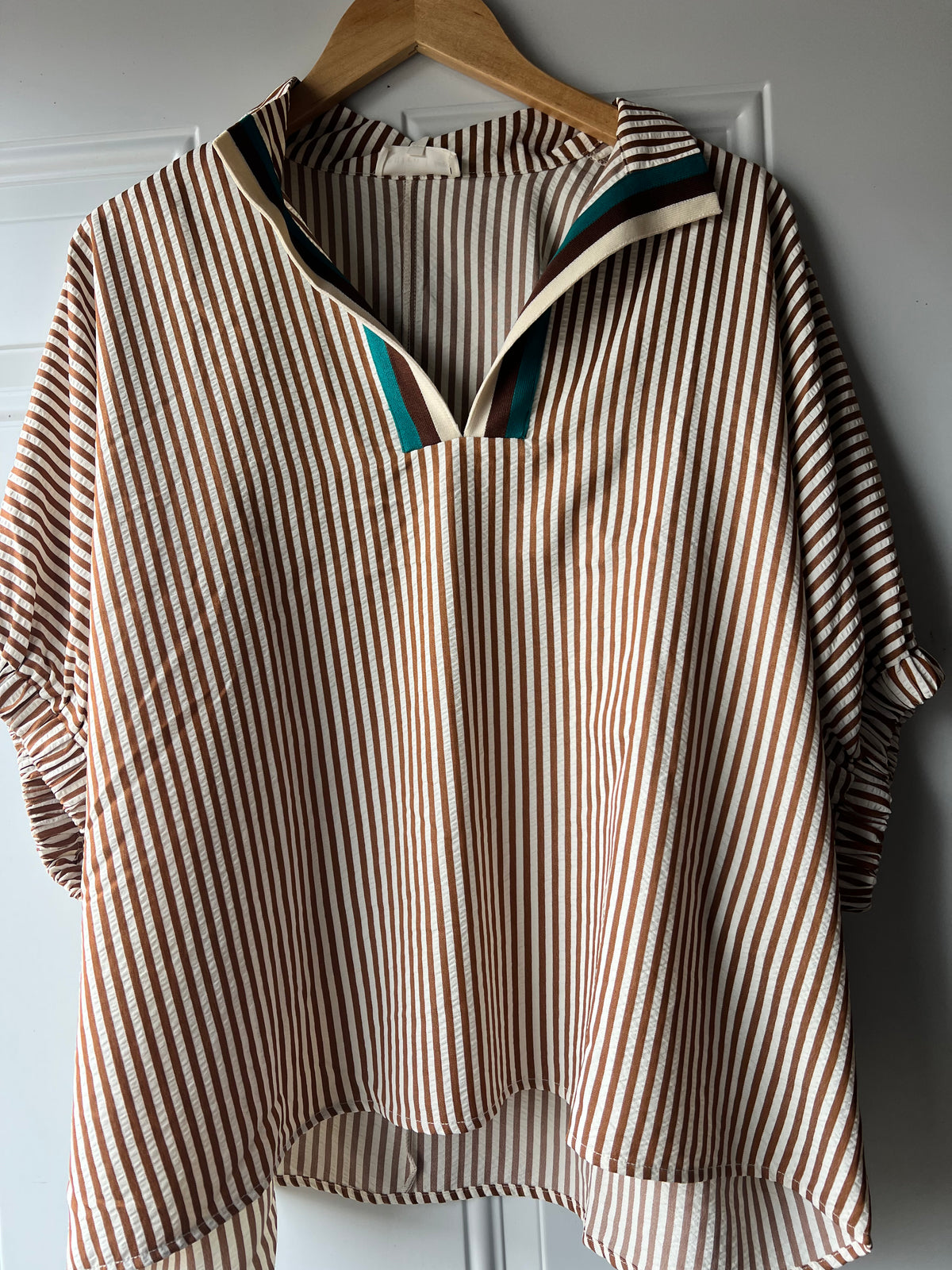 Hazelnut Horizon Top