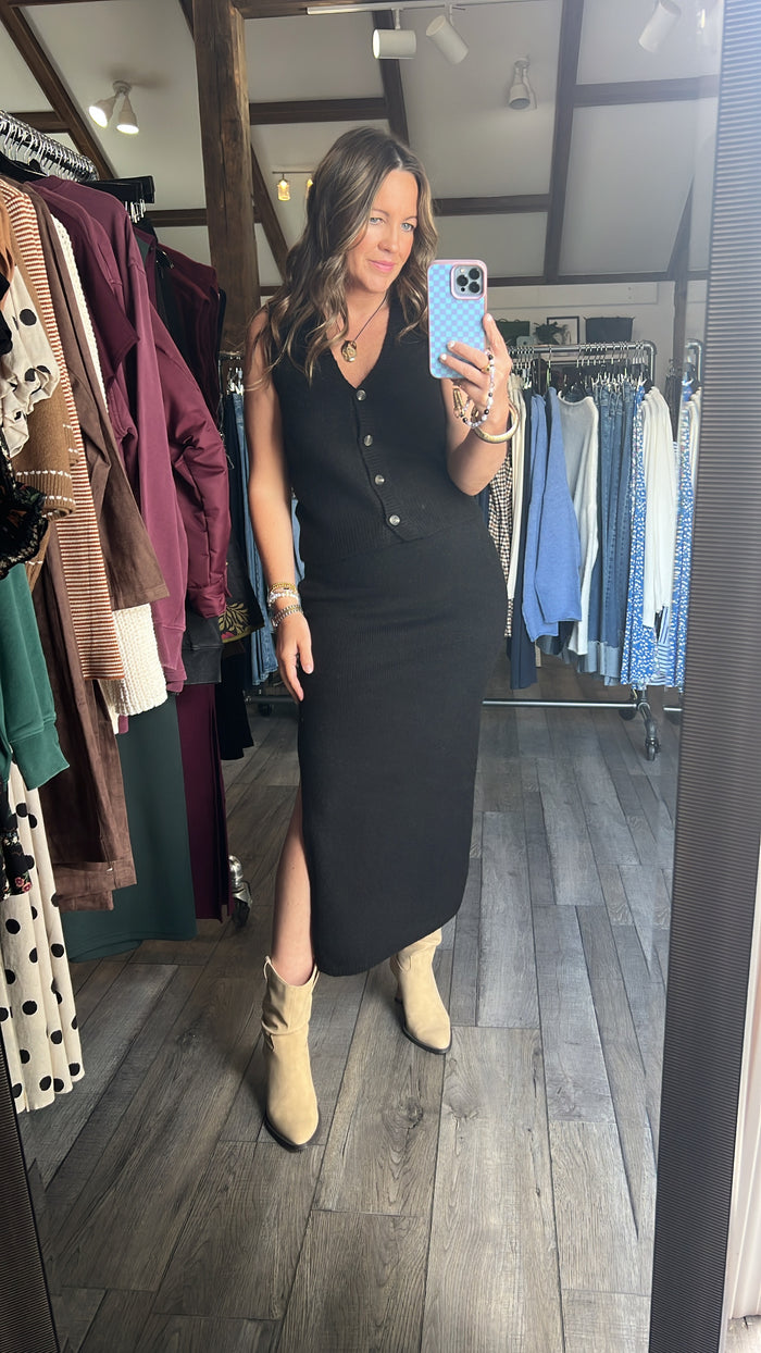 The Autumn Edit Sweater Vest Set