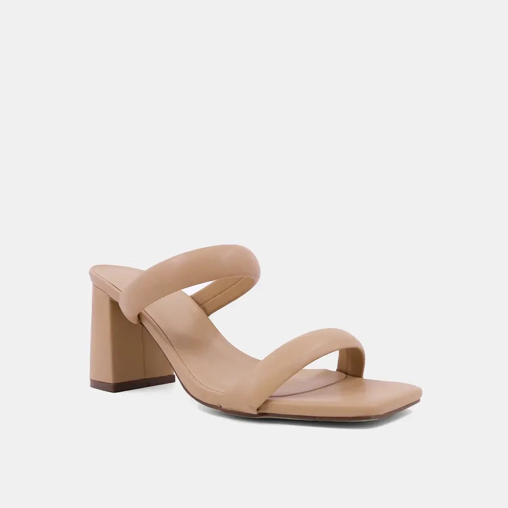 Farah Heel-nude